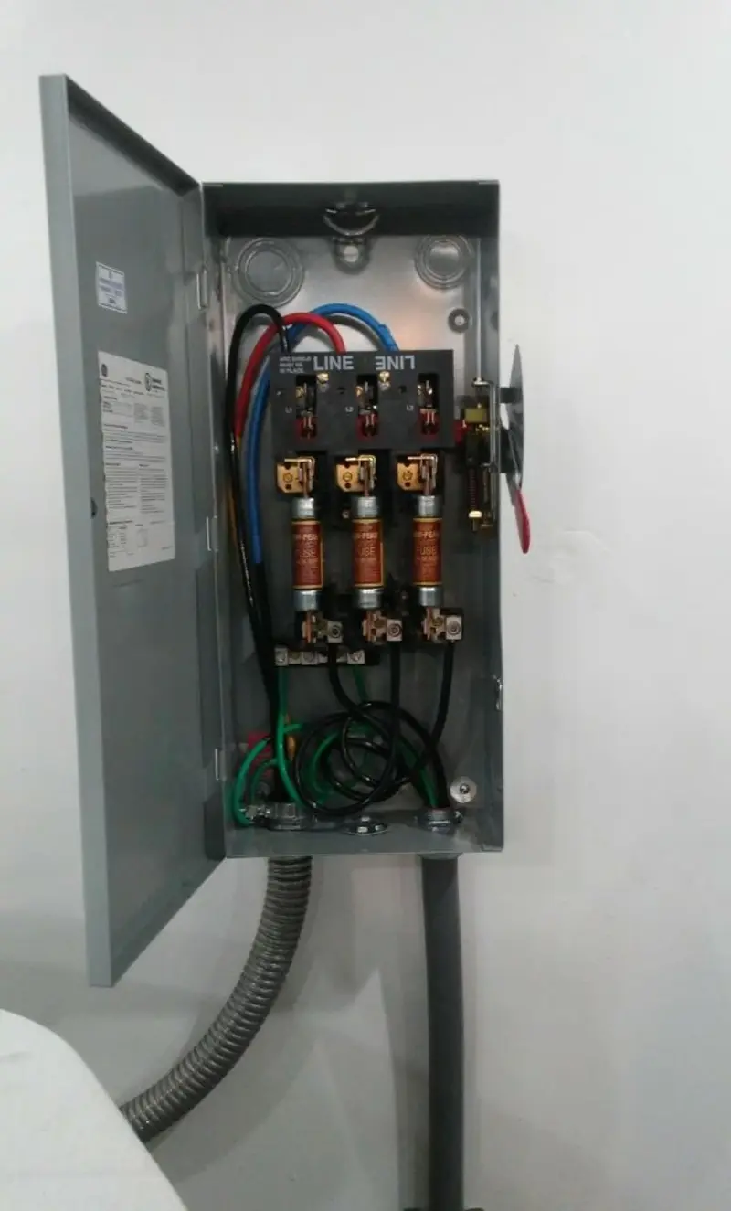 Three-phase disconnect switch installed for Electrical Wiring & Rewiring in Van Wert
